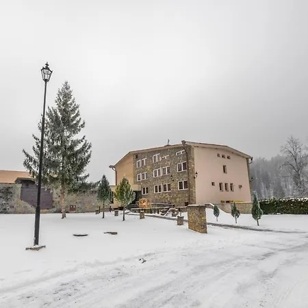 Grand * Spisske Tomasovce